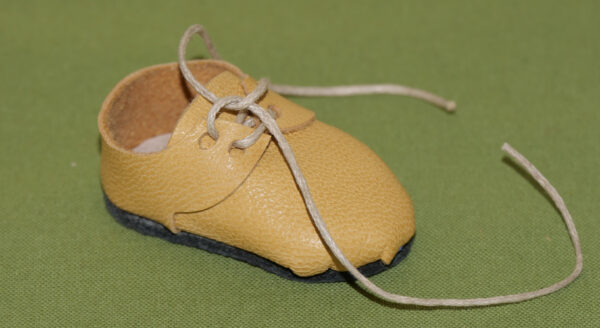 Schnürschuhe hell